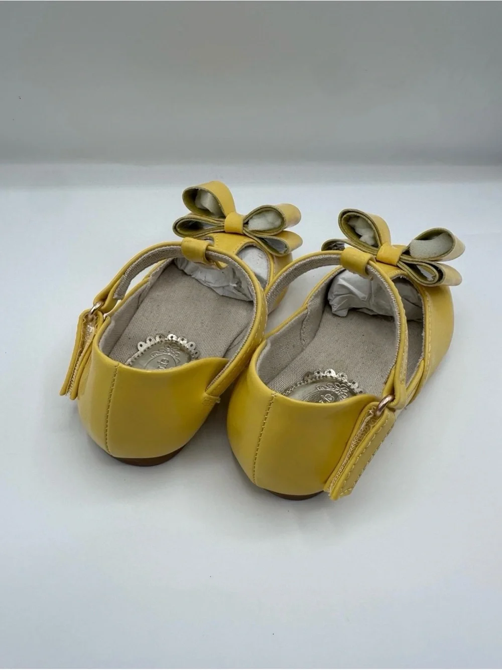 JoyFolie Girls Vivian Shoes - Yellow - NIB - Size 8